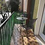 아파트 V & G House